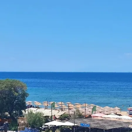 διαμέρισμα φένιας δίπλα στην θάλασσα *