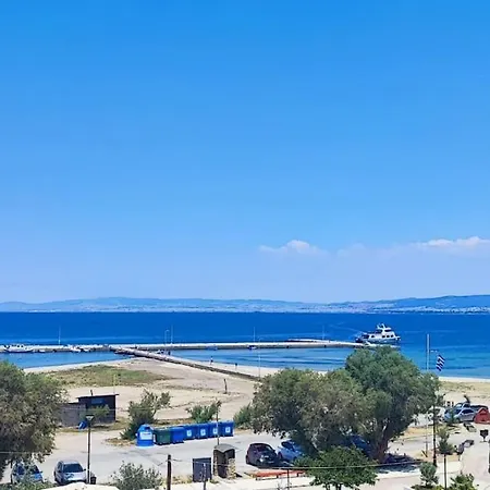 διαμέρισμα φένιας δίπλα στην θάλασσα